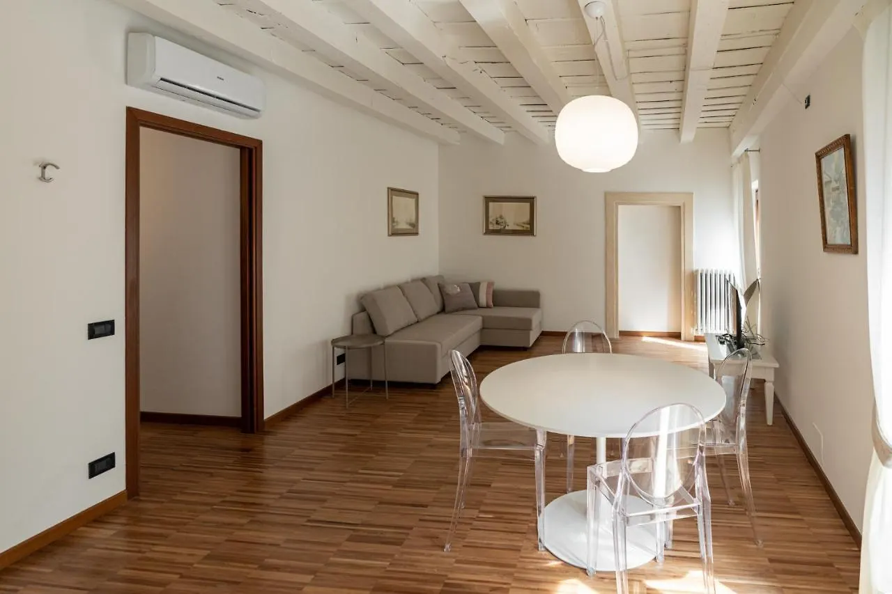 Domus Verona - Residenza Marconi 0*,